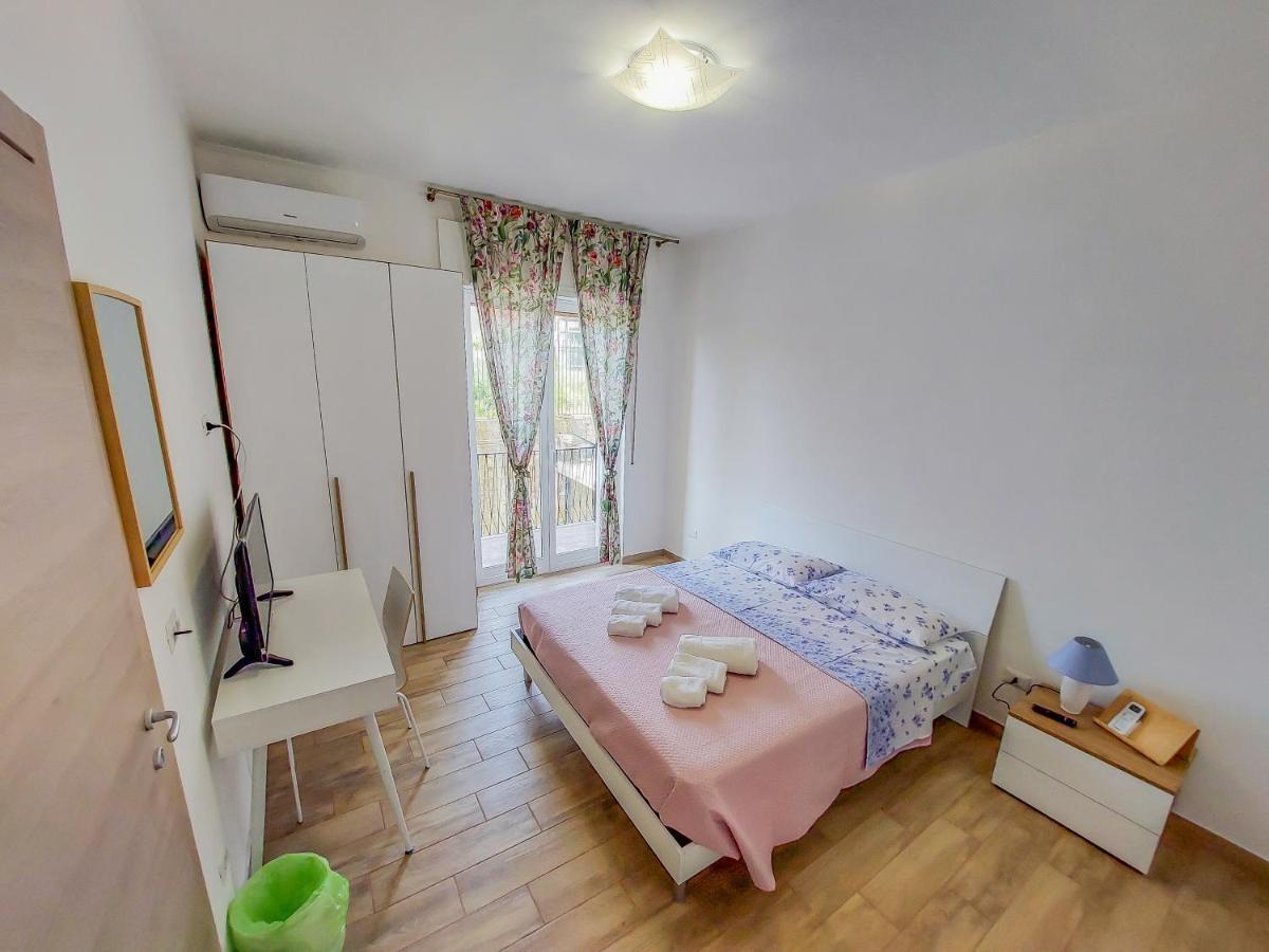 Metro Guest House Napoli Exterior foto